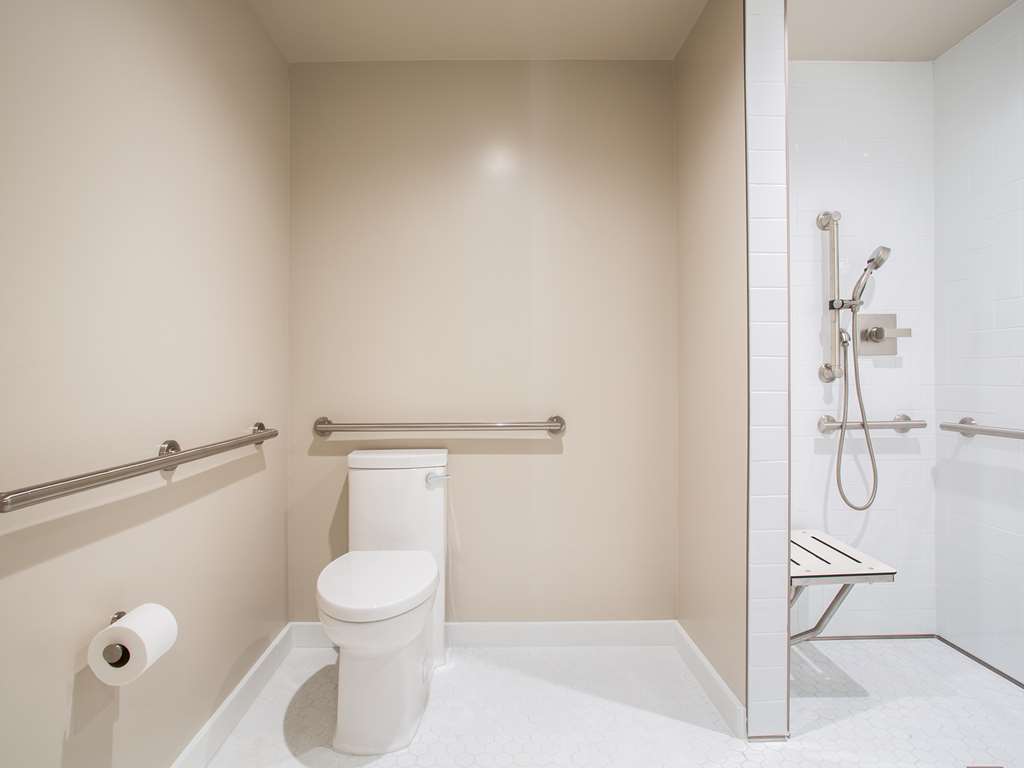 The Piccolo Hotel Paso Robles Room photo